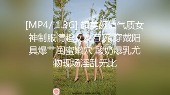 黑丝露脸风骚小少妇酒店伺候大哥激情啪啪，口交大鸡巴还给舔菊花，淫声荡语让大哥各种体位爆草抽插浪叫不止